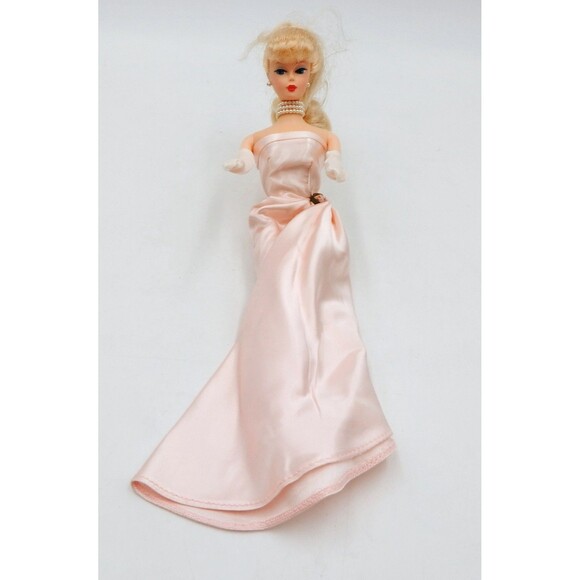 Barbie Enchanted Evening Blonde Reproduction 1995 Vintage - Picture 1 of 11